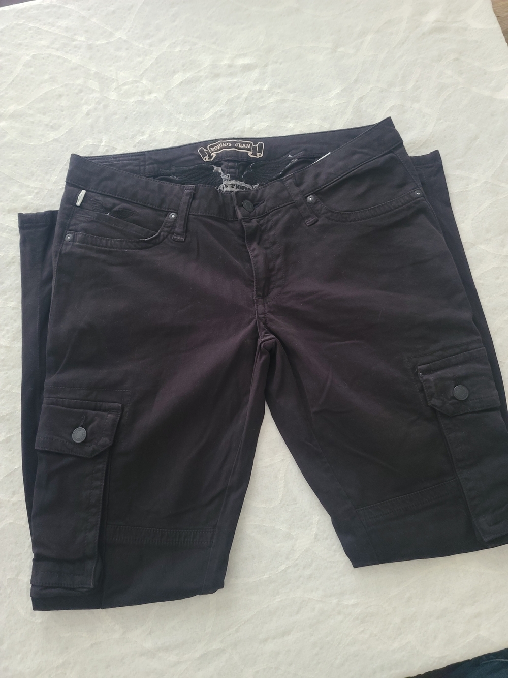 Robin's Jean Women's Black Cargo Capri Jeans